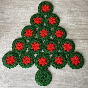 Crocheted Table Topper Centerpiece Red Green Tree Homemade Christmas Holiday Vtg
